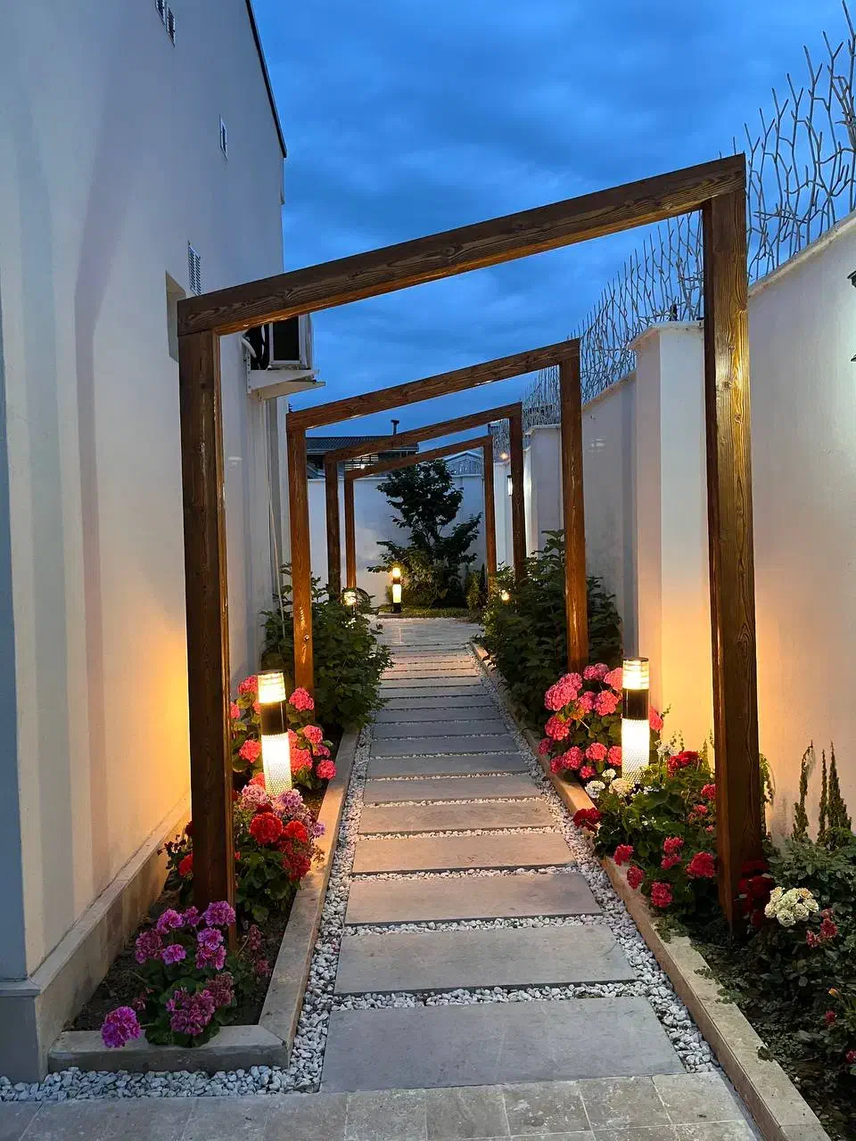 طراحی و اجرای محوطه و روف گاردن|خدمات پیشه و مهارت|بابلسر, |دیوار