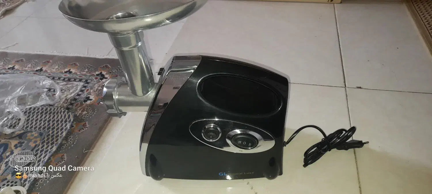 چرخ گوشت|خردکن، آسیاب، غذاساز|گلبهار, شهر جدید گلبهار|دیوار