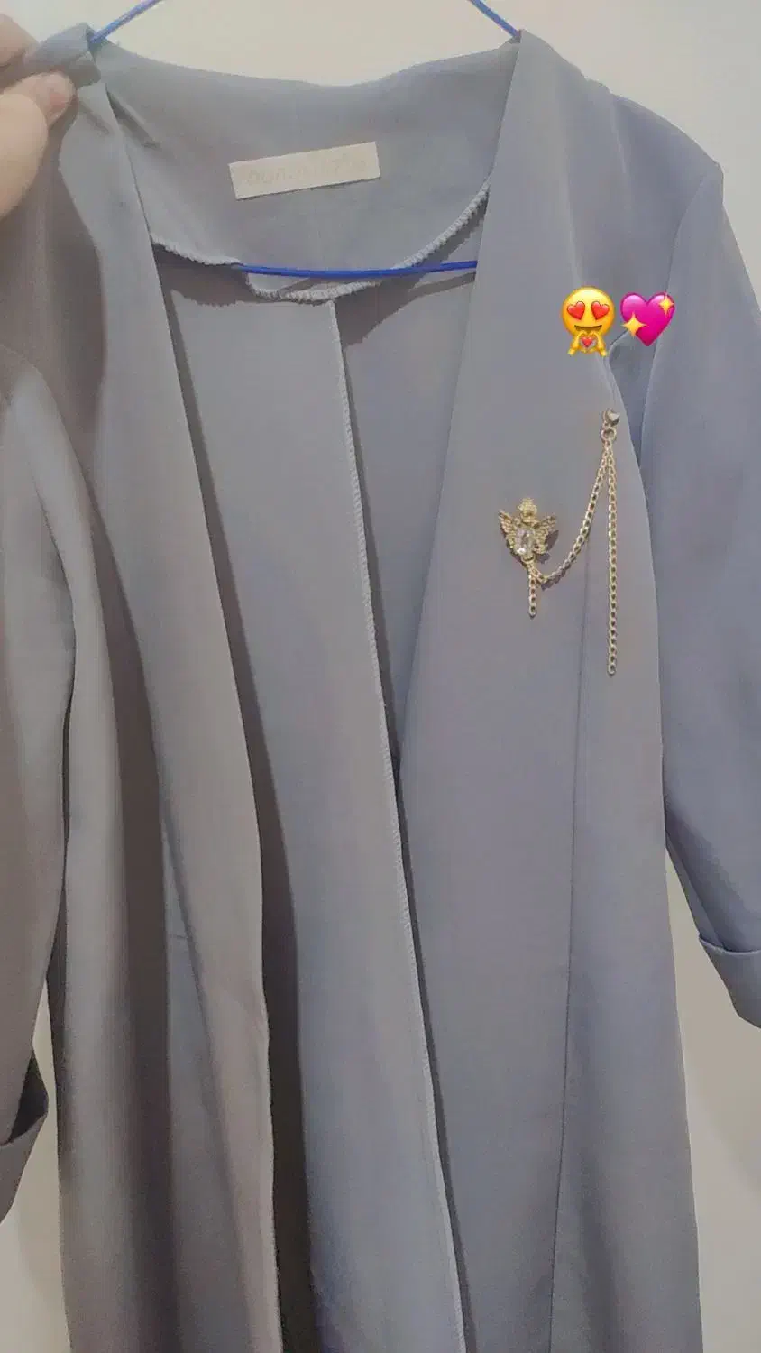 کت طوسی نونو|لباس|سبزوار, شرق کال جنوبی (شمس آبادی)|دیوار