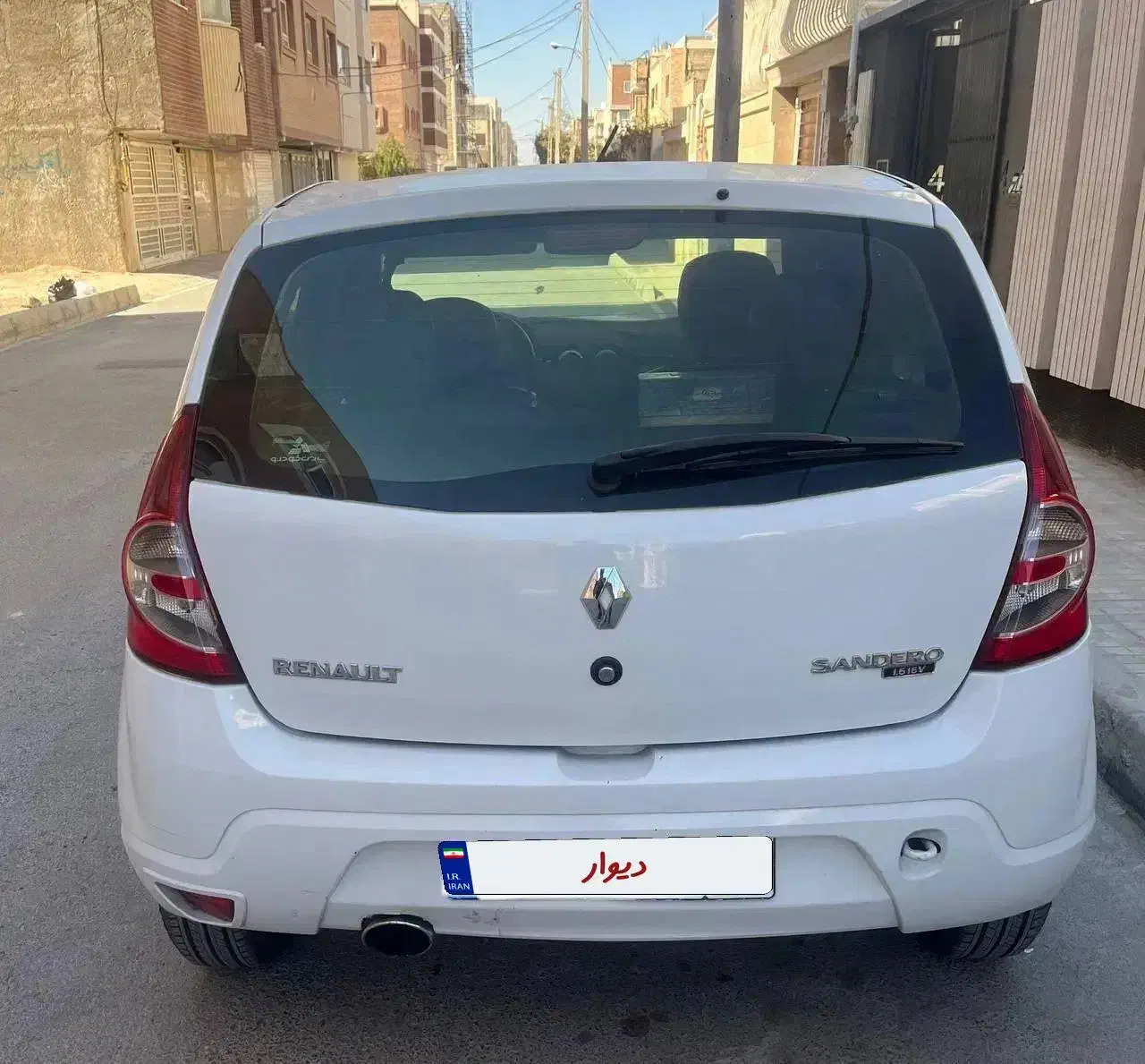 ماشین ساندرو دنده ای|خودرو سواری و وانت|خمینیشهر, |دیوار