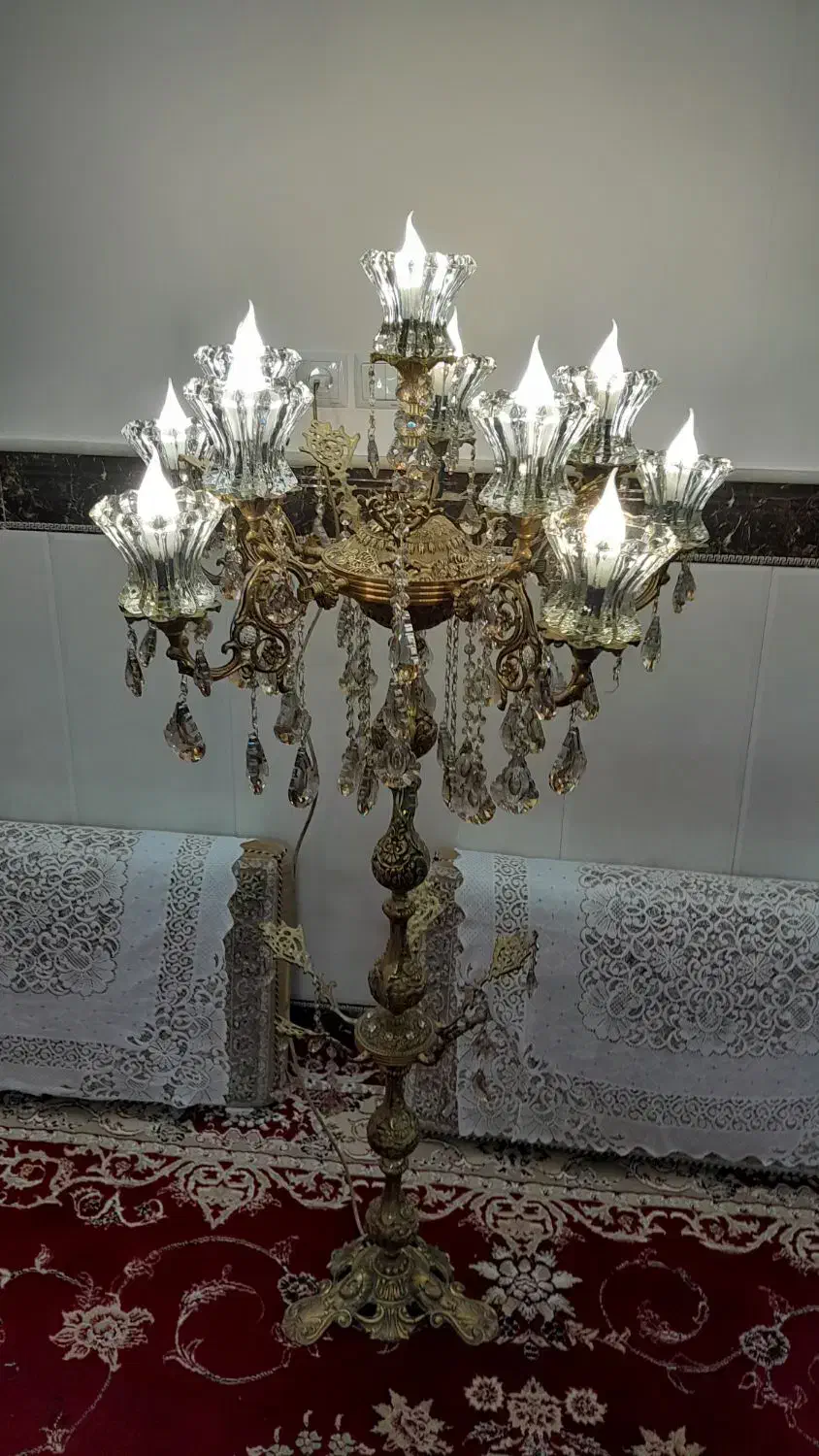 لوستر ایستاده|لوستر و چراغ آویز|قم, بنیاد|دیوار