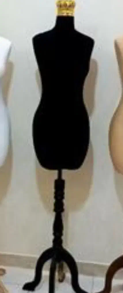 سه عدد مانکن مشکی بفروش میرسد|فروشگاه و مغازه|باقرشهر, |دیوار