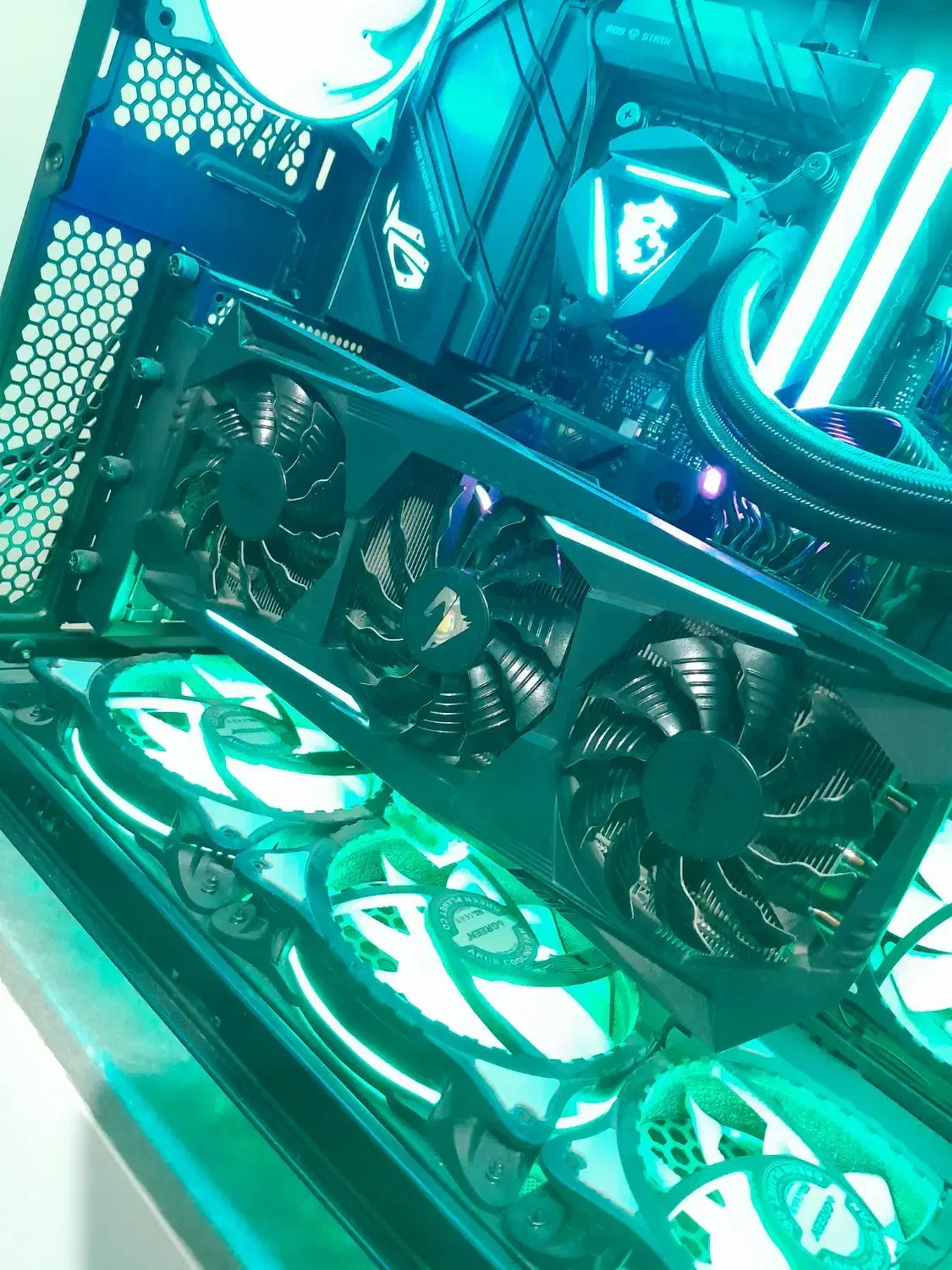 گرافیک گیگا AORUS RX 5700 XT 8G|قطعات و لوازم جانبی رایانه|همدان, |دیوار