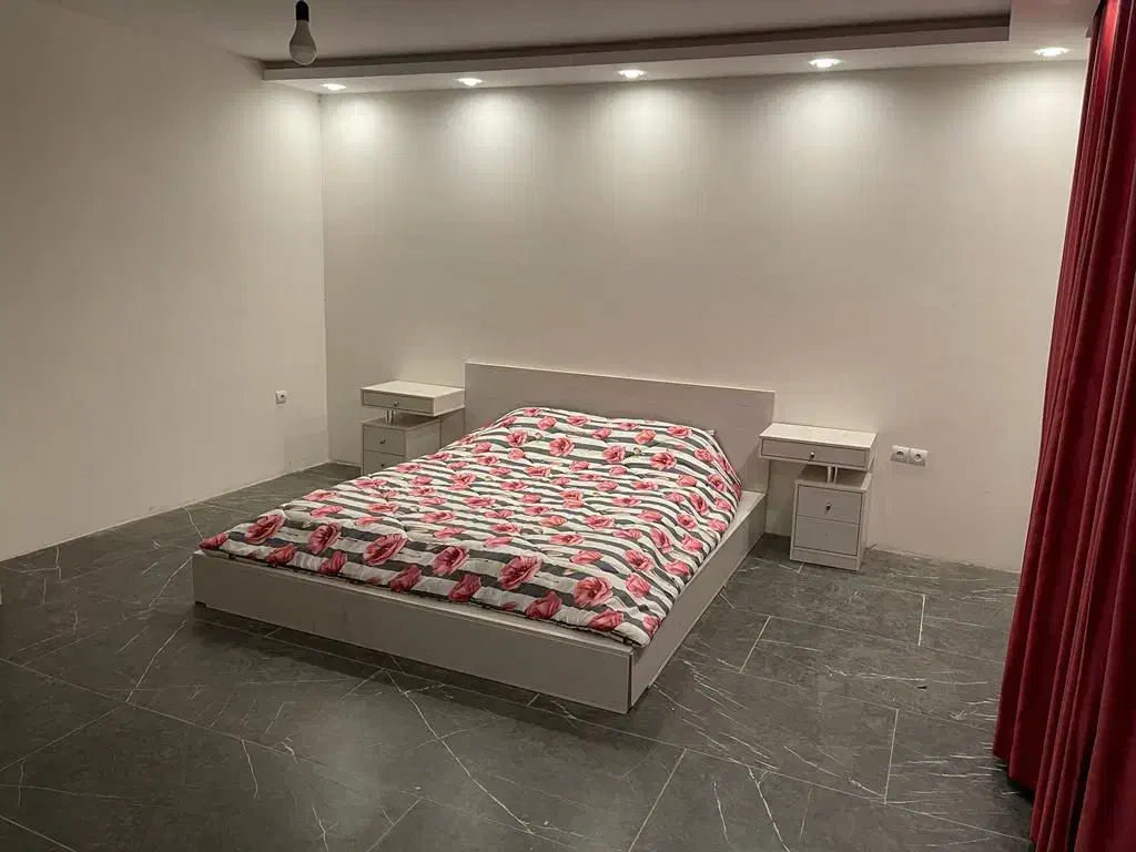 باغ اجارهای استخر آبگرم مبله صدرا|اجارهٔ کوتاهمدت ویلا و باغ|شیراز, شهرک گلستان|دیوار