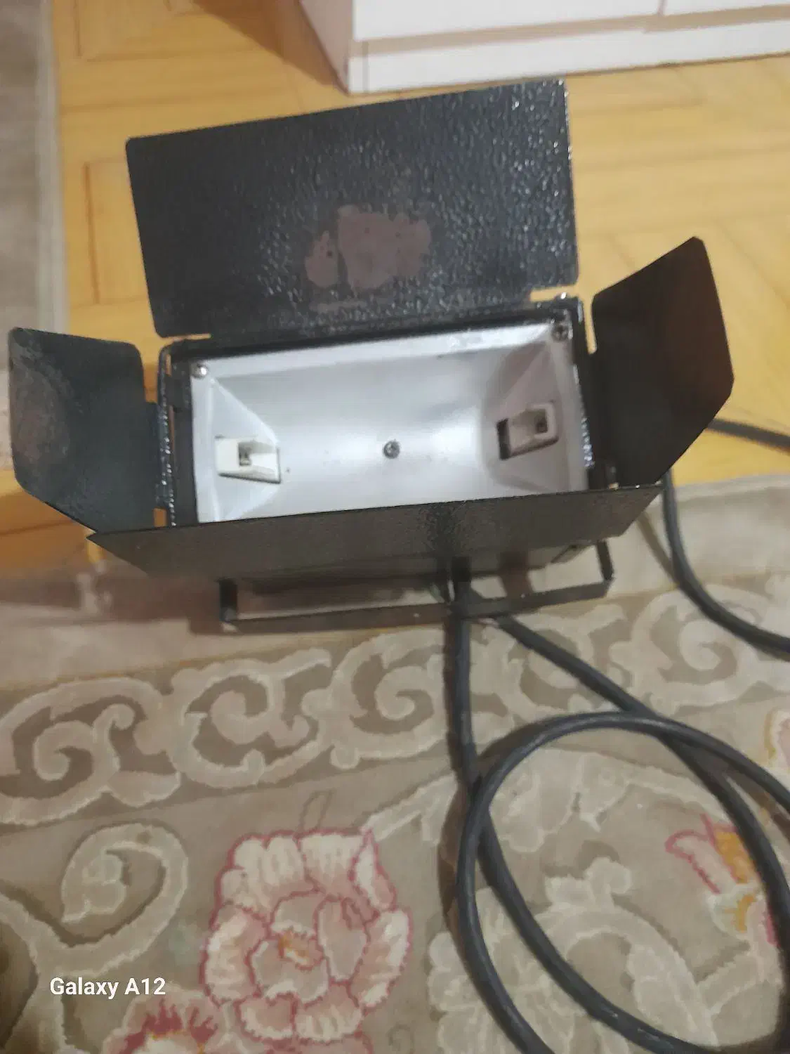 نورافکن قدرتمنداصلی کافه کارخونه قابل معاوضه باپاد|لامپ و چراغ|اهواز, شهرک حفاری|دیوار