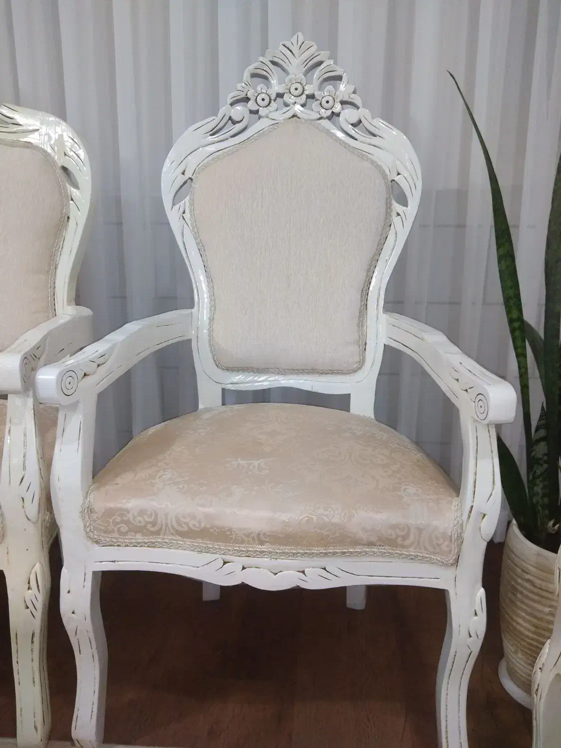 مبل سلطنتی 9 نفره|مبلمان خانگی و میز عسلی|تربتحیدریه, شهرک ولیعصر|دیوار