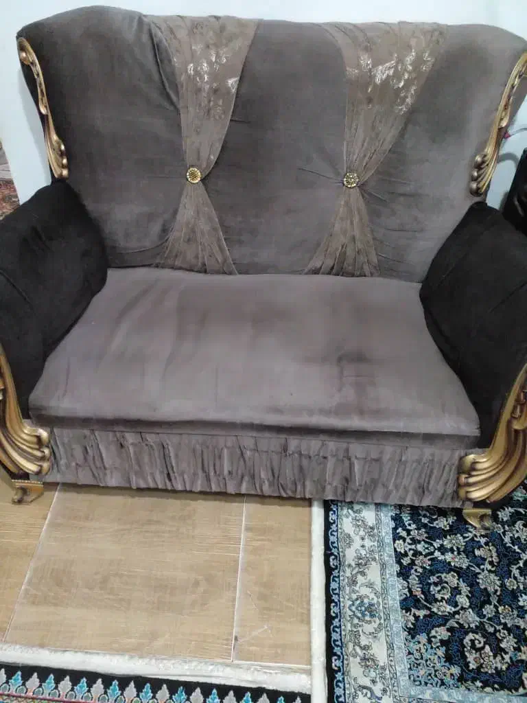 یک دست مبل ۷ نفره|مبلمان خانگی و میز عسلی|رشت, بالاکویه|دیوار