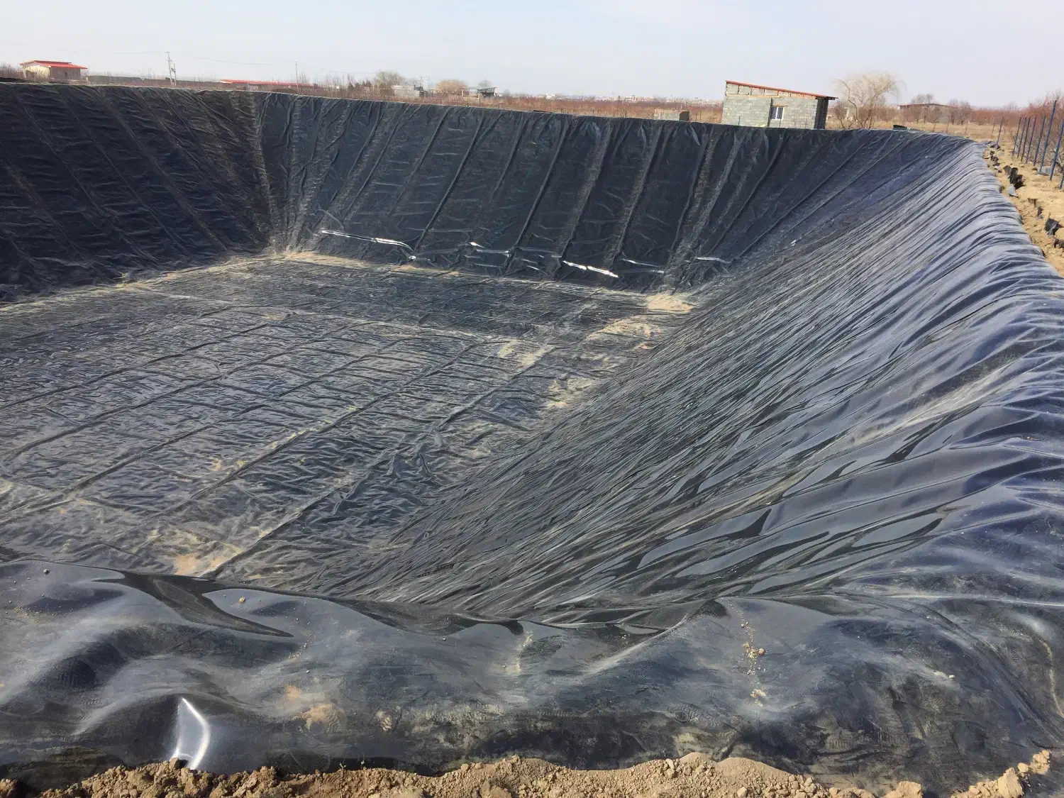 اجرای استخر کشاورزی(ورق اصفهان)|خدمات پیشه و مهارت|شبستر, |دیوار