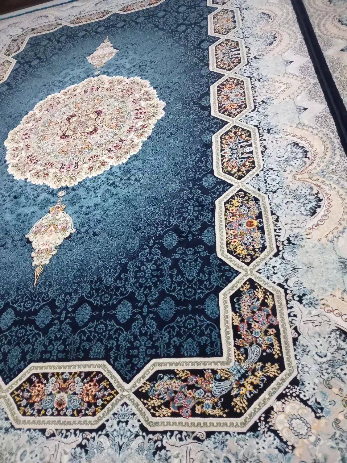 فرش کناره و پذیرائی|فرش|ماهدشت, |دیوار