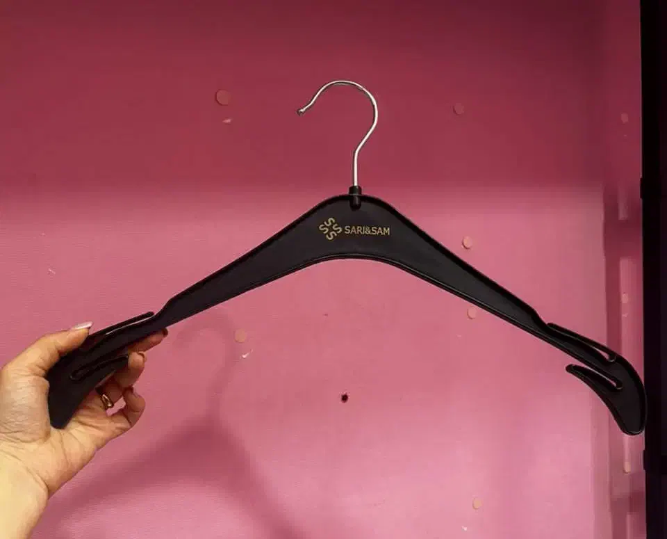 آویز لباس|کفش و لباس بچه|ساری, |دیوار