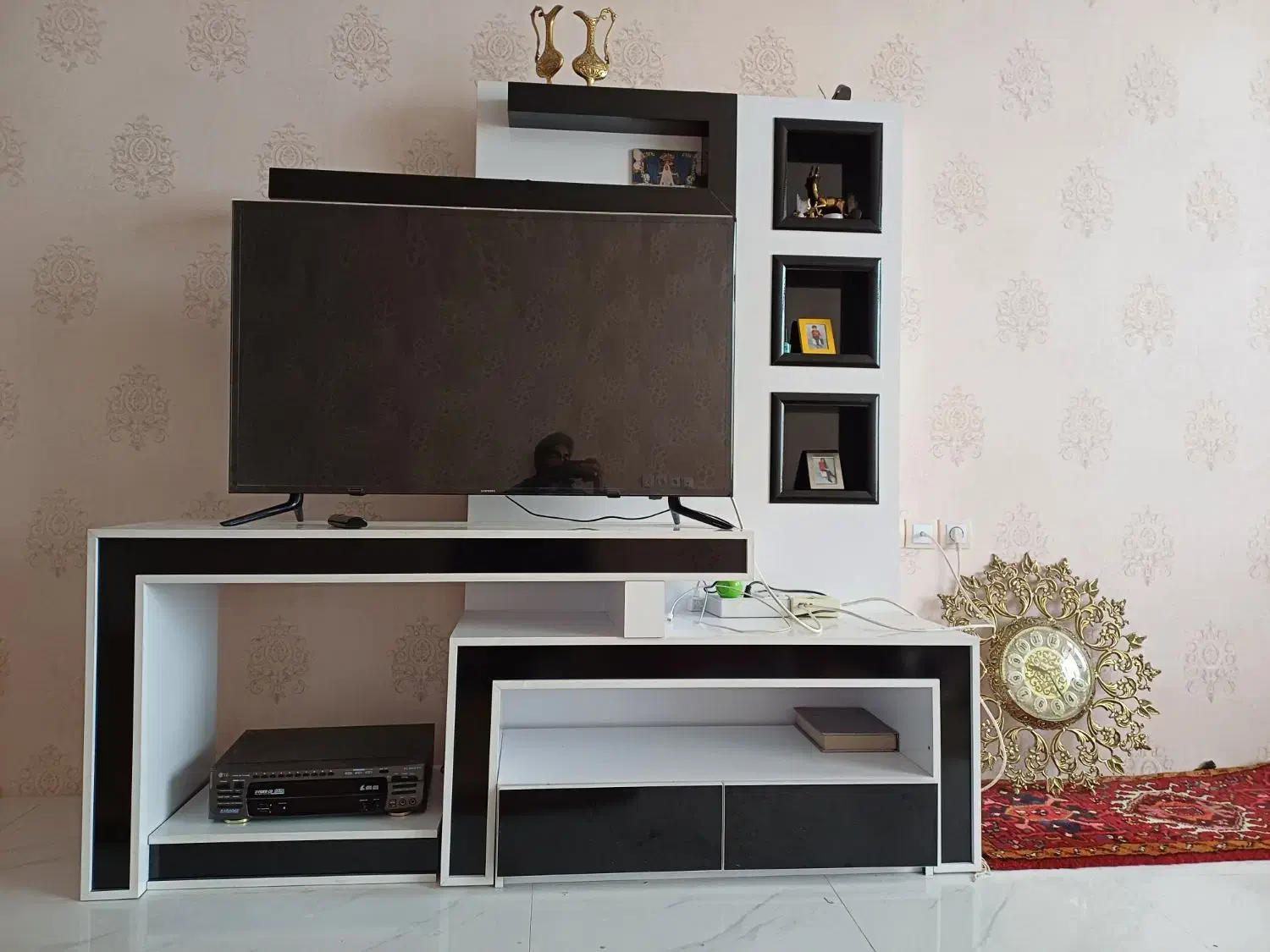 دومیلتون|میز تلویزیون|اهر, |دیوار