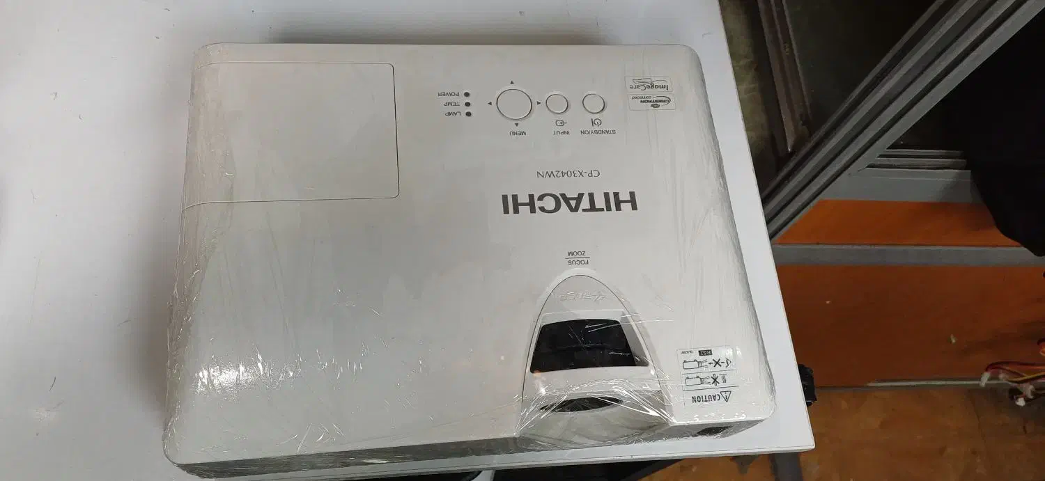 ویدیوپروژکتور هیتاچی ژاپن|تلویزیون و پروژکتور|شهریار, شهریار|دیوار