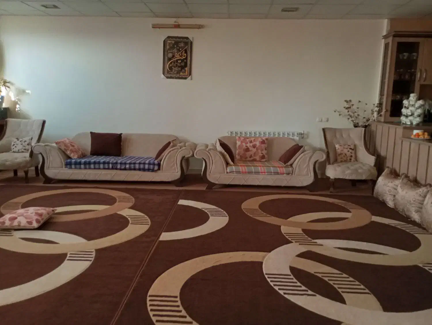 فرش. و گلیم|فرش|صدرا-فارس, فاز ۱|دیوار