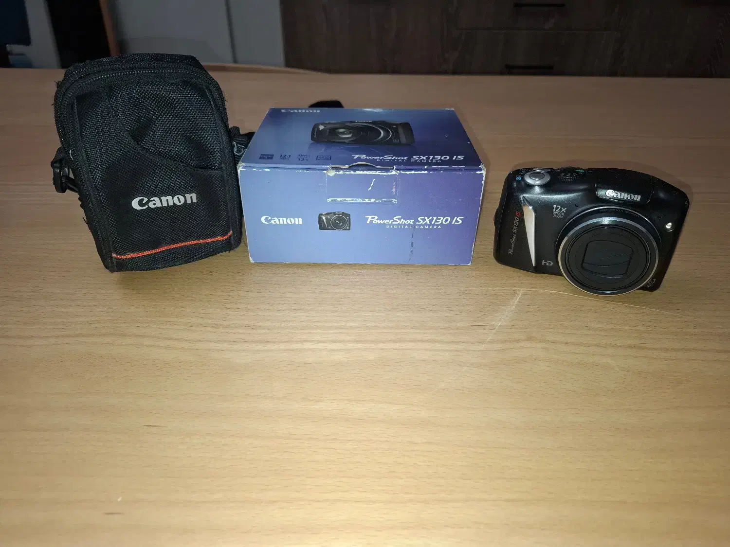 دوربین|دوربین عکاسی و فیلم‌برداری|کرج, کوی کارمندان جنوبی|دیوار