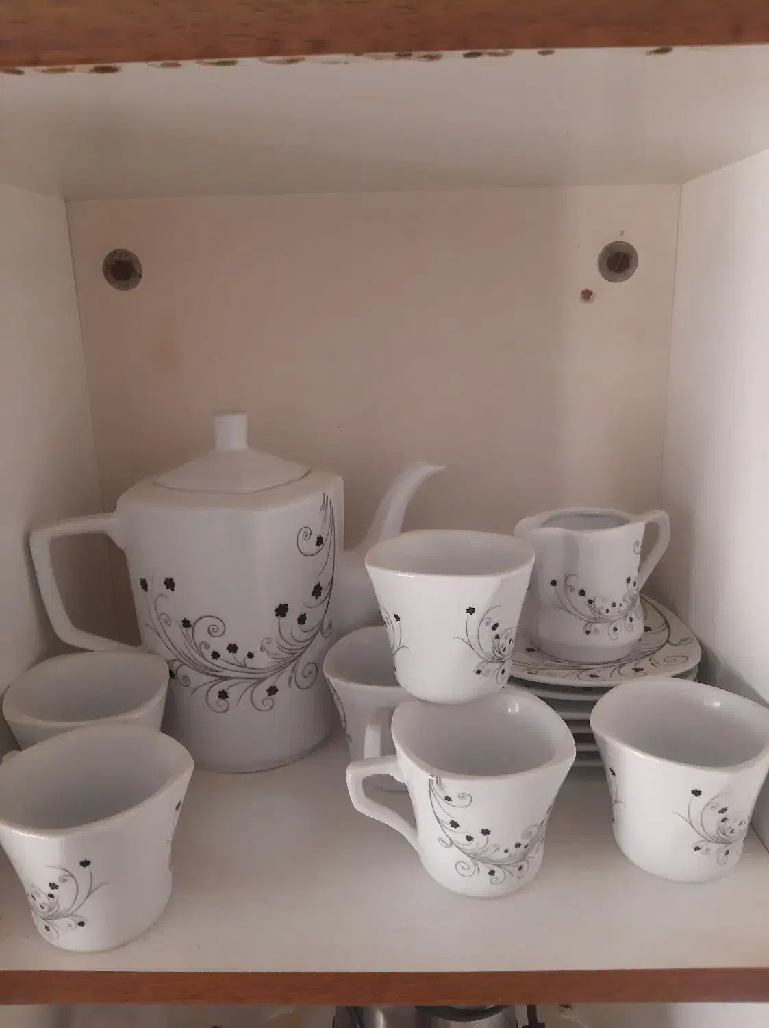 قوری فنجان و نلبعکی چینی|ظروف سرو و پذیرایی|پاکدشت, پاکدشت (مامازند)|دیوار