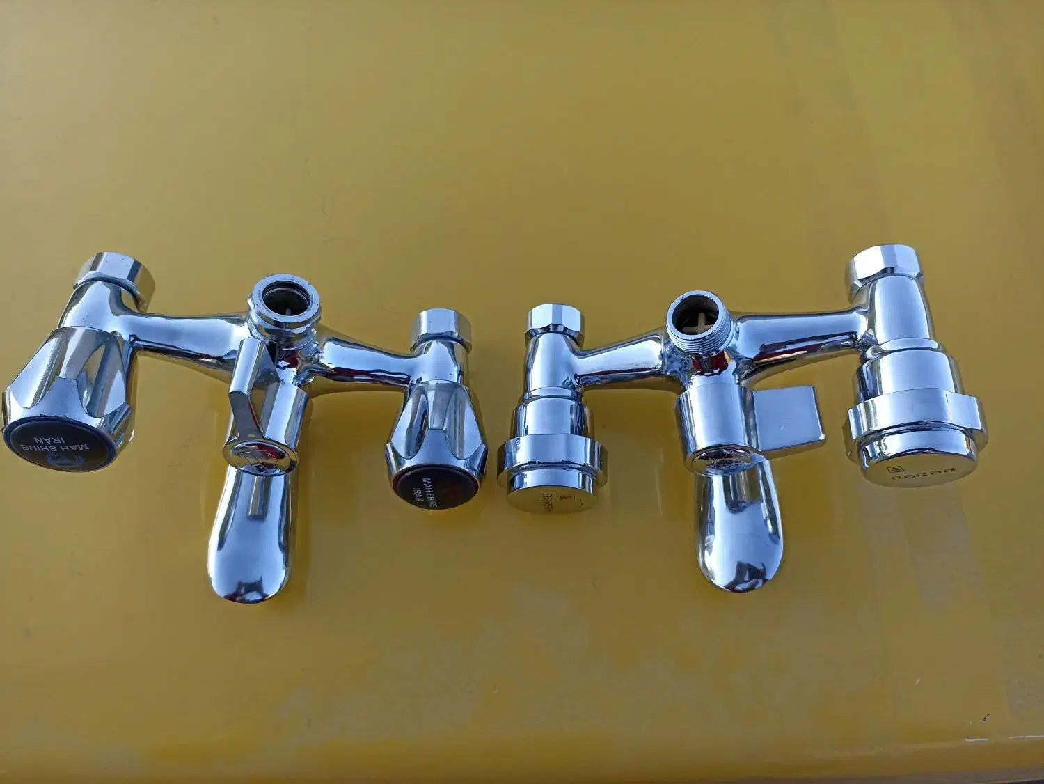 دو عدد شیر مخلوط حمام|لوازم سرویس بهداشتی|همدان, |دیوار