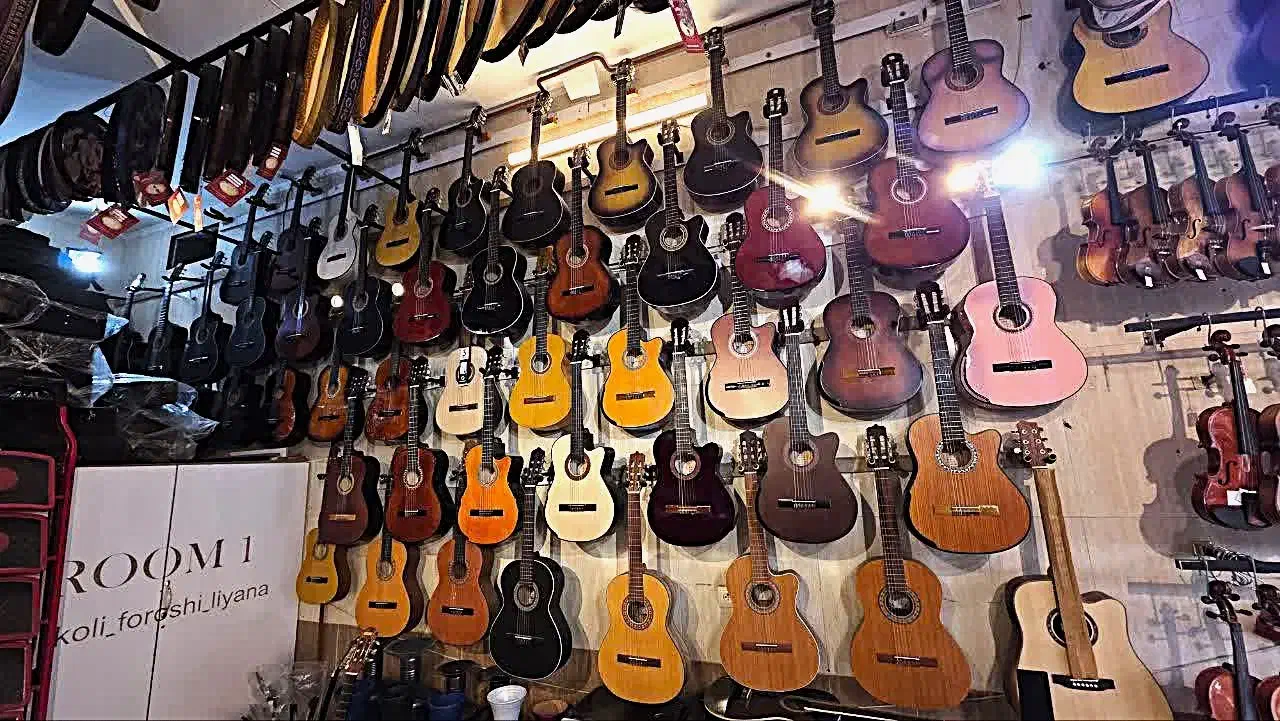 گیتار یاماها پارسی دیاموند/سیم/کاور/هاردکیس/پیک|گیتار، بیس، امپلیفایر|مشهد, حجاب (شهرک غرب)|دیوار