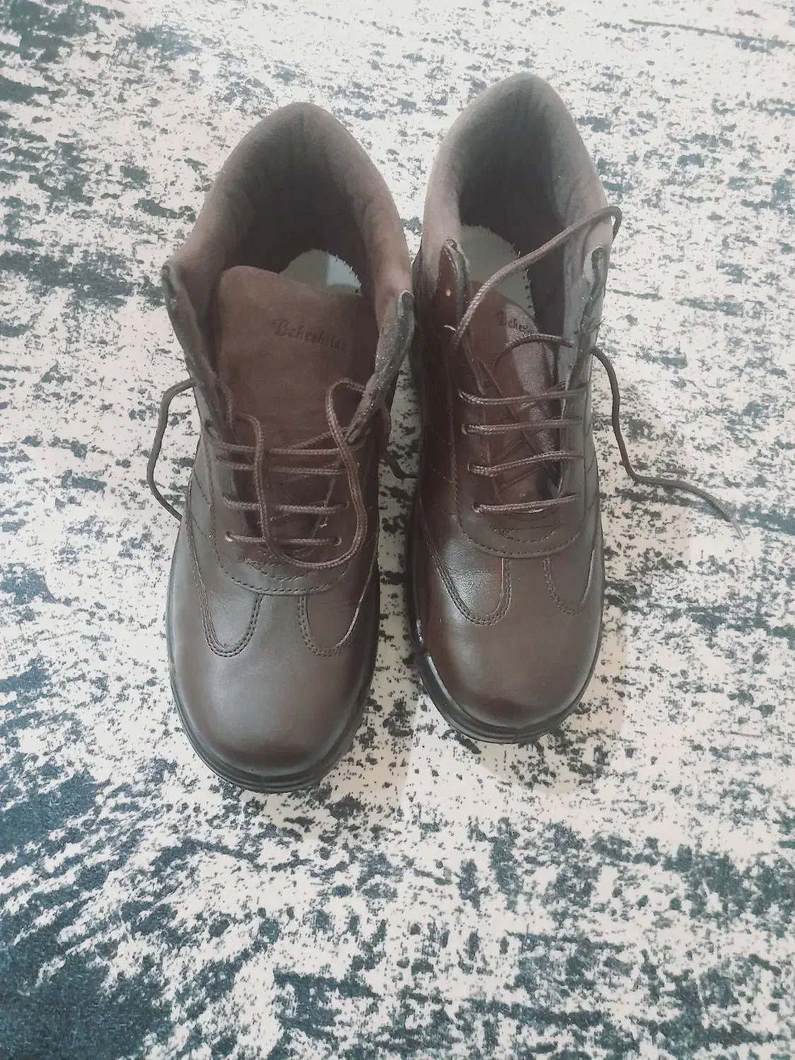 کفش ایمنی|کیف، کفش، کمربند|مسجد سلیمان, |دیوار