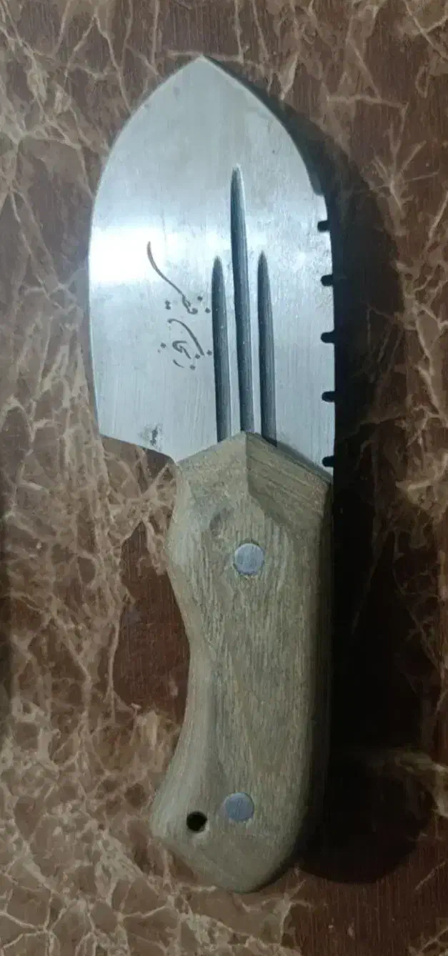 چاقو دسته برنجی و زنجانی خوش دست|کوهنوردی و کمپینگ|قم, نیروگاه|دیوار