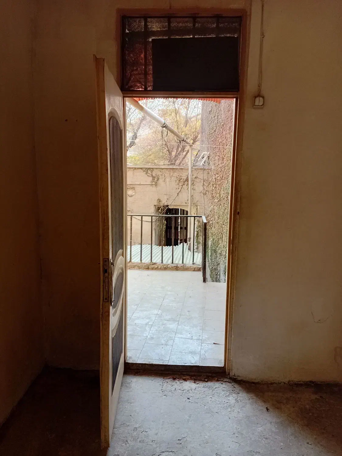 اجاره دربست به کارگر یا انباری یا تولیدی