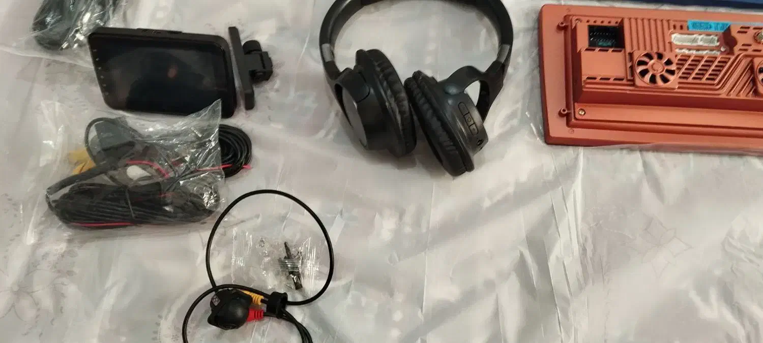 مانیتور  . هدفون. دوربین ثبت وقایع|قطعات و لوازم جانبی رایانه|ایلام, |دیوار