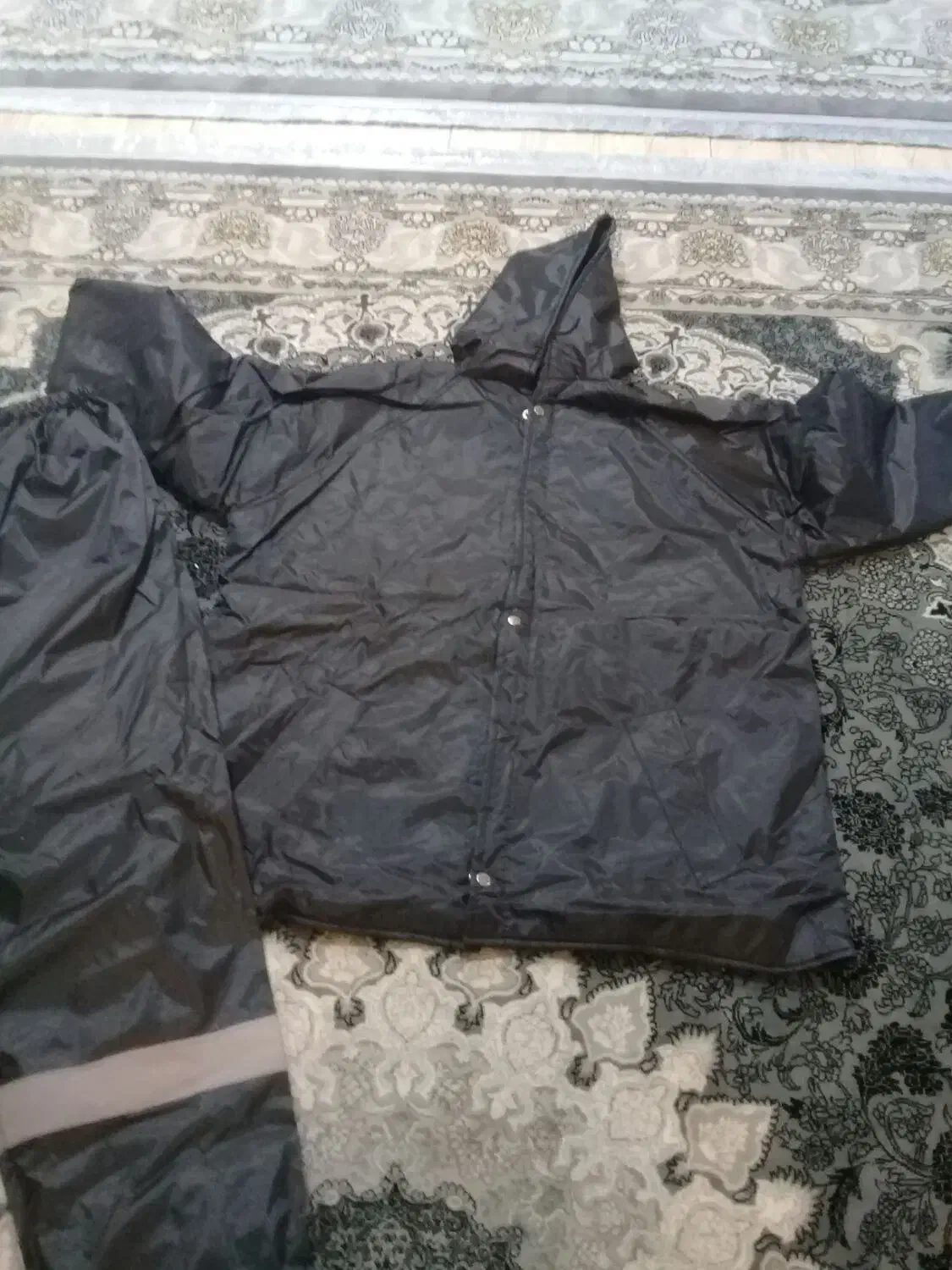 بادگیر کاپشن وشلوار|لباس|رشت, ولکس|دیوار