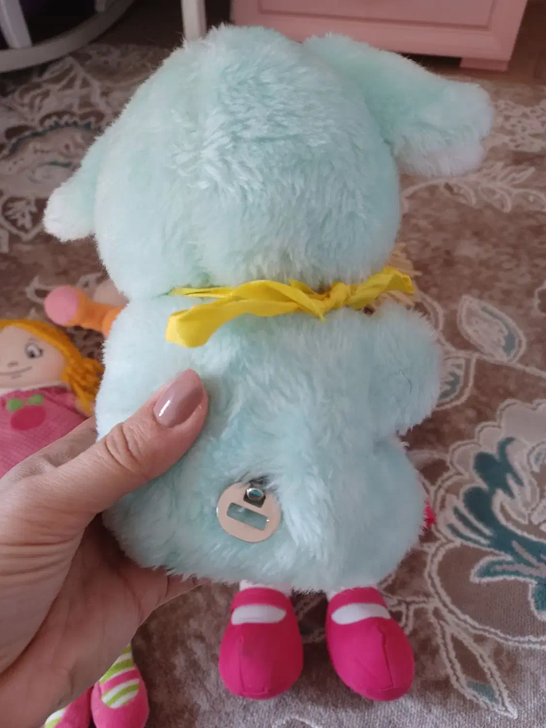 عروسک|اسباب‌بازی بچه|قم, یخچال قاضی|دیوار