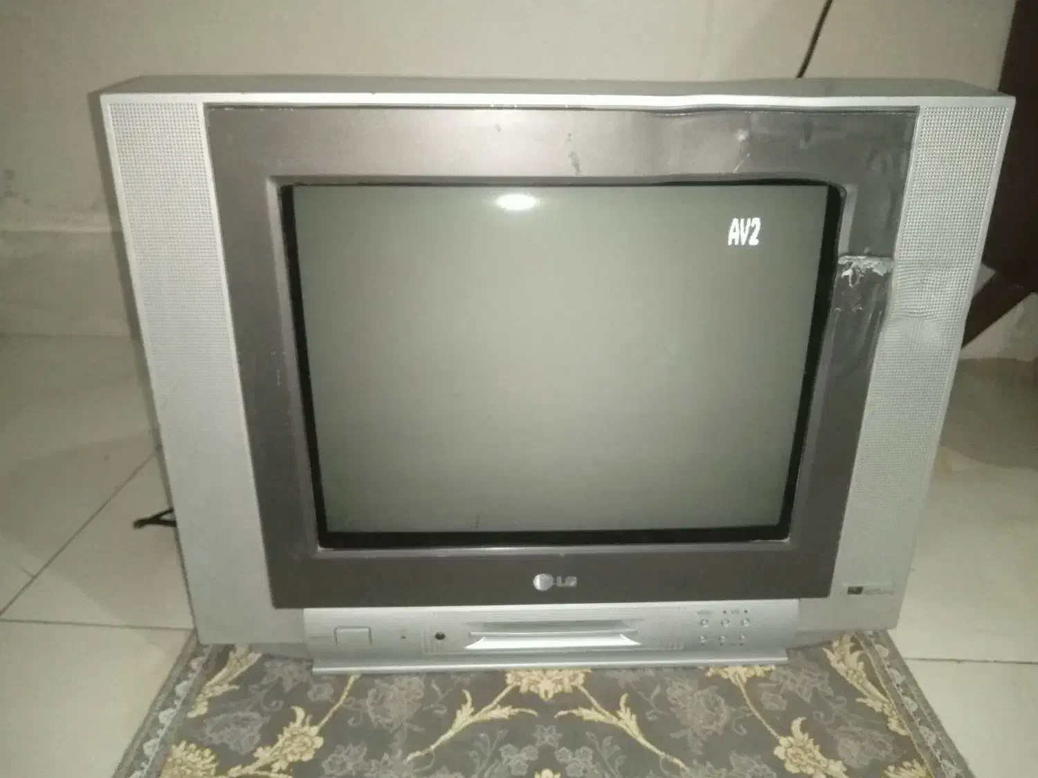 تلوزیون سالم کم کار مفت مفت ال جی.|تلویزیون و پروژکتور|نیشابور, شهرک بهارستان|دیوار