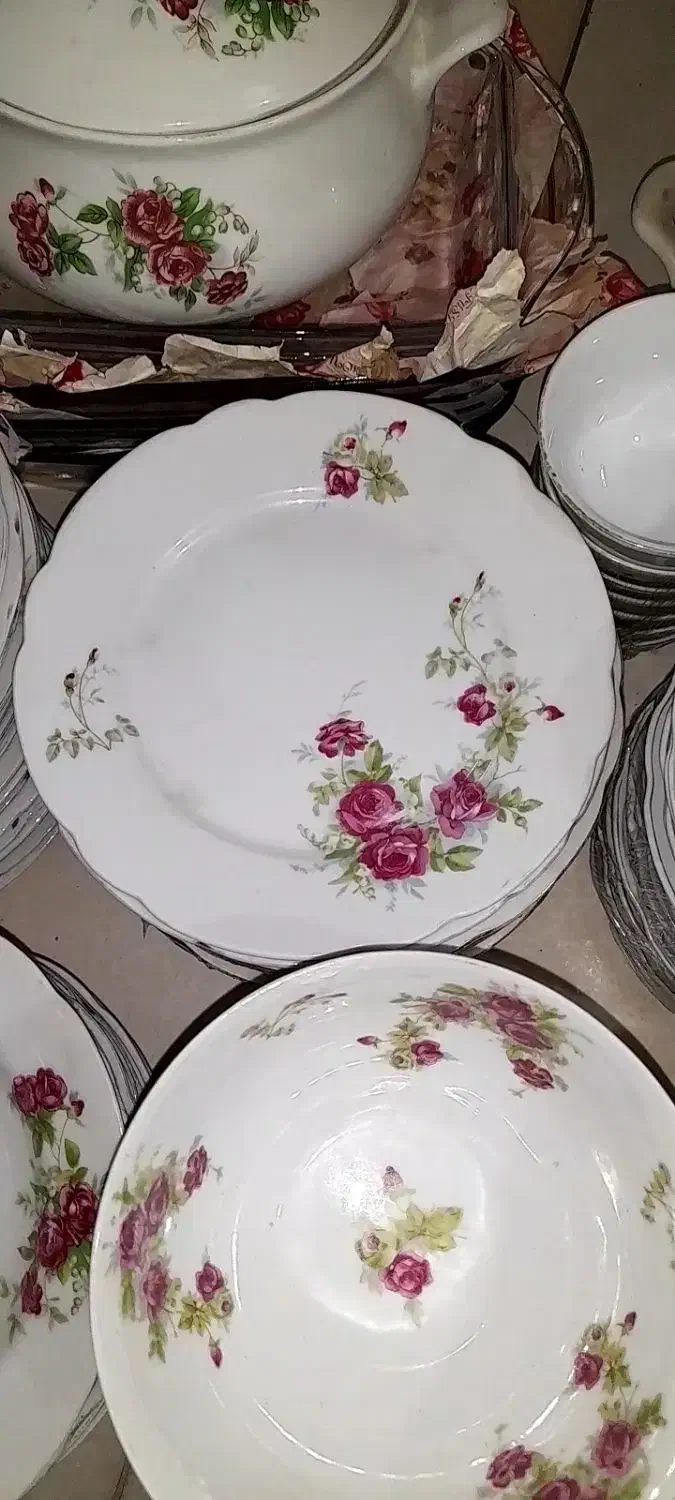 چینی گلسرخی قدیمی|کلکسیون اشیاء عتیقه|آفتاب, |دیوار