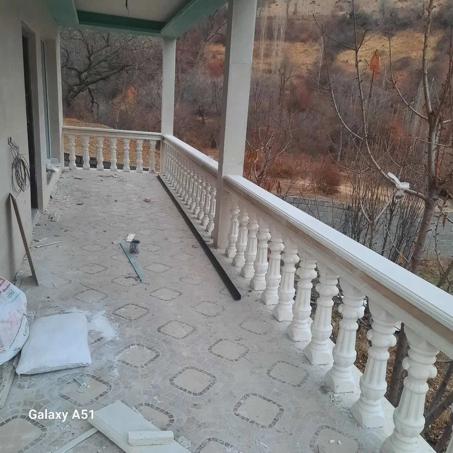 بنا ماهر دیوار چینی سیمان کاری وکاشی سرامیک|خدمات پیشه و مهارت|میانه, |دیوار