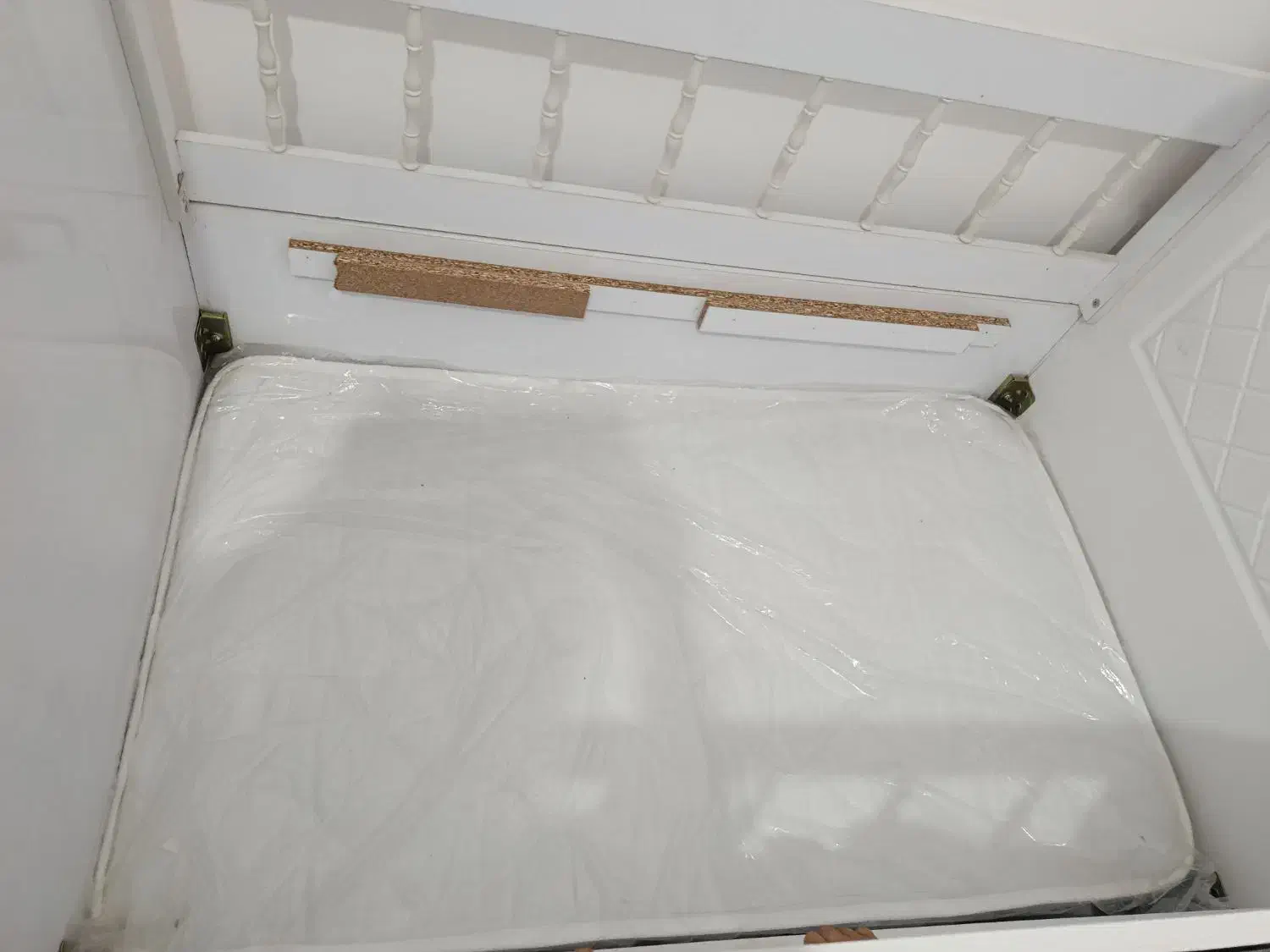 تخت کودک|تخت و صندلی بچه|قم, ولیعصر|دیوار