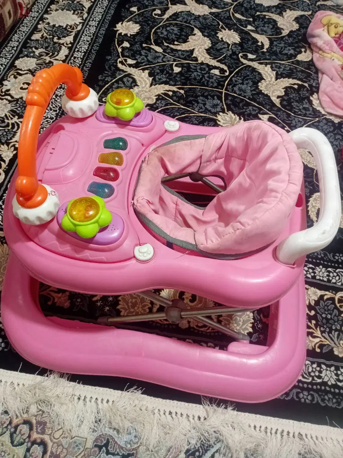 گهواره. روروک. لالایی|اسباب و اثاث بچه|زاهدان, |دیوار