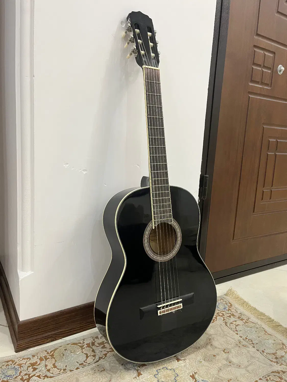 گیتار|گیتار، بیس، امپلیفایر|ساری, |دیوار