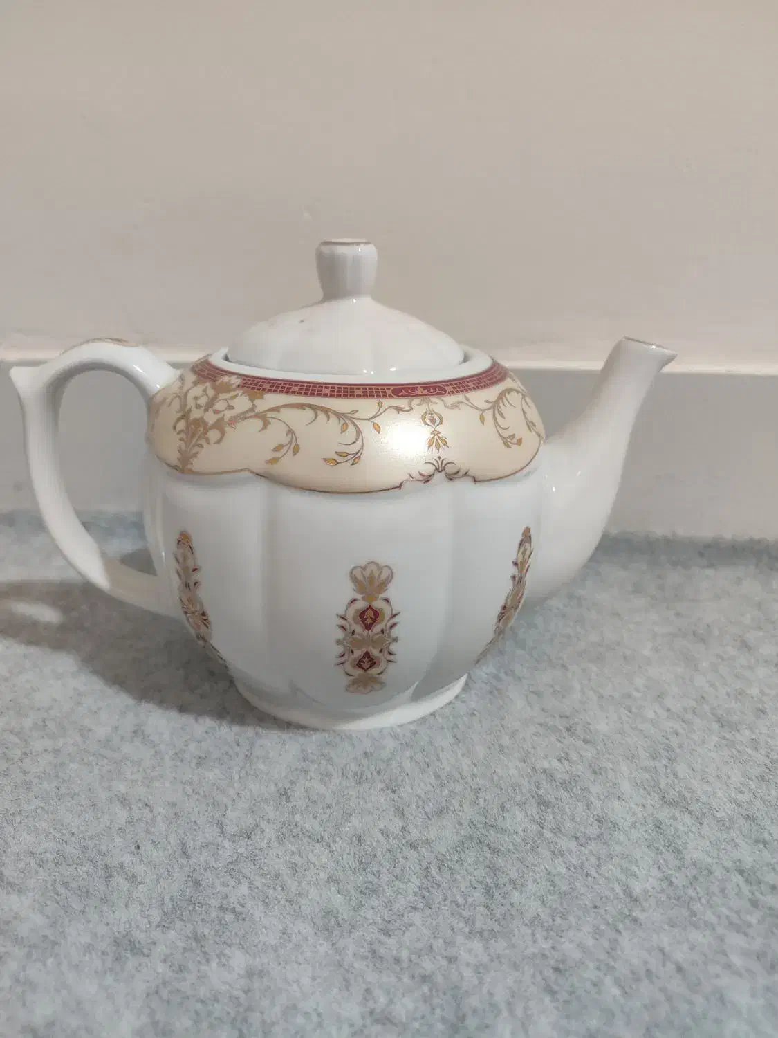 قوری چینی بزرگ|قوری، کتری، قهوهساز دستی|ازنا, |دیوار