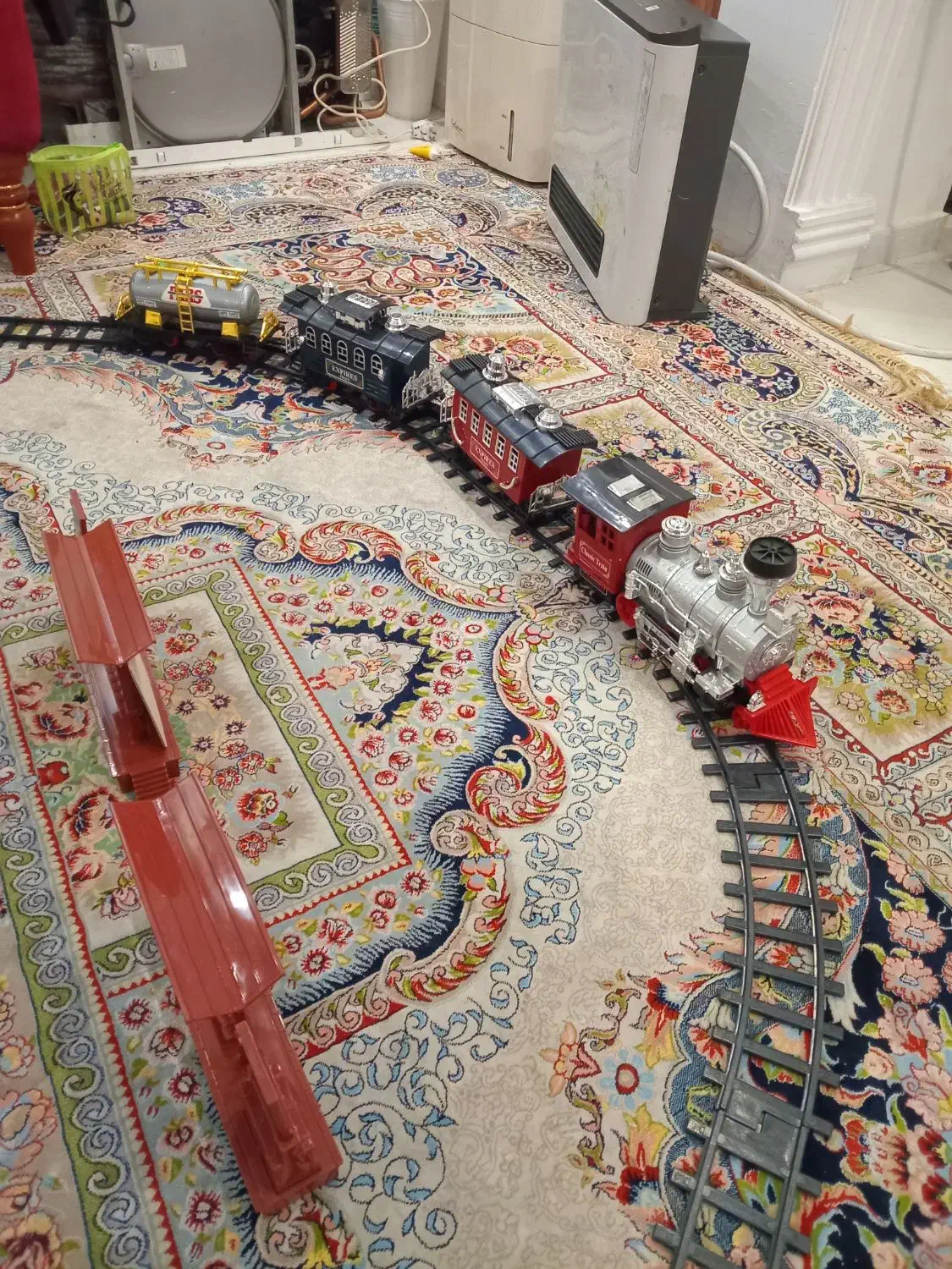 قطار کنترلی خیلی بزرگ|اسباب‌بازی بچه|هشتگرد, فاز ۲ مهستان|دیوار