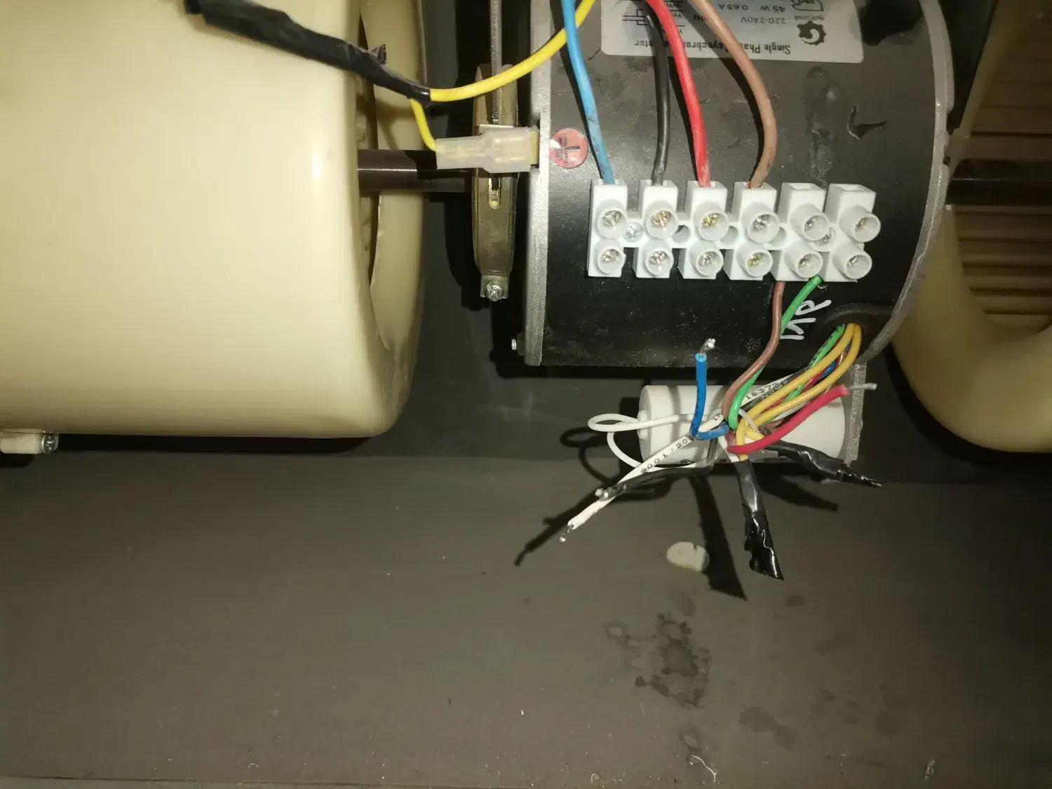 فن کوئل وقطعات|کولر گازی و فن‌کوئل|اصفهان, شاه پسند|دیوار