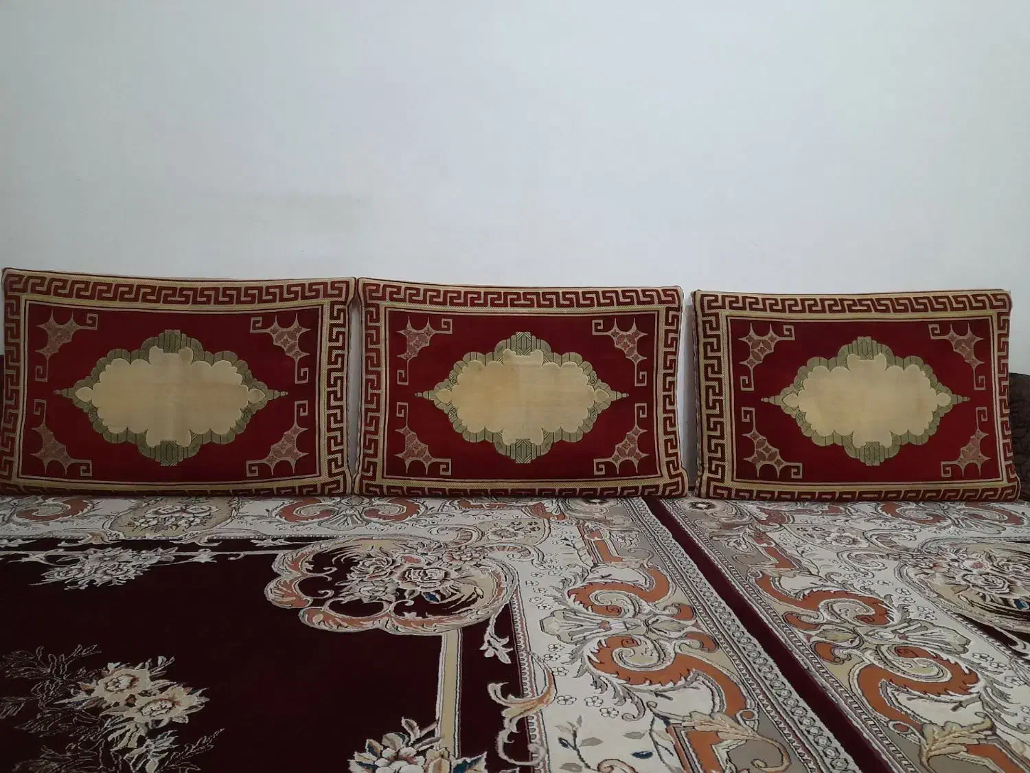 پشتی|پشتی|مشهد, پنجتن|دیوار