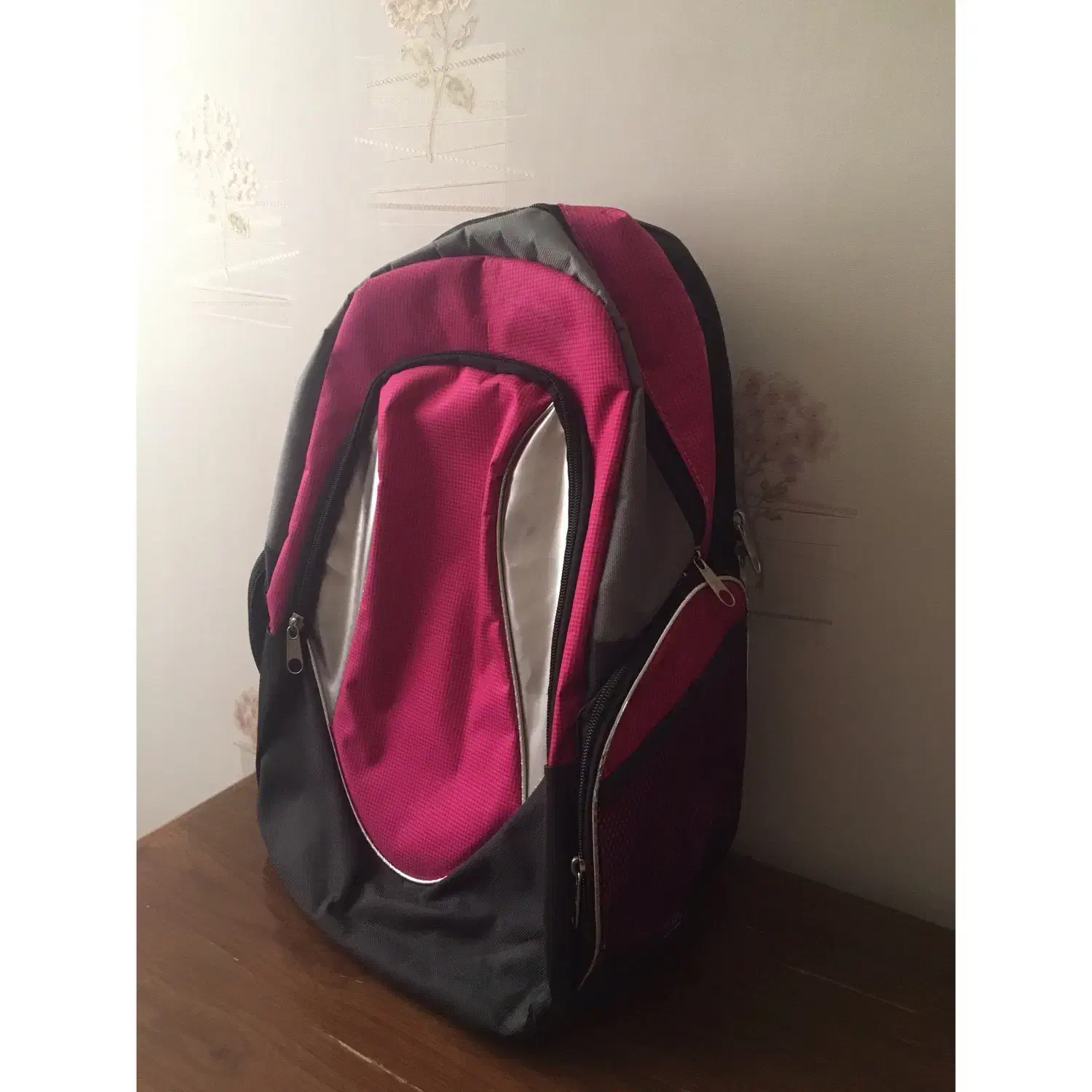 کیف|کیف، کفش، کمربند|سمنان, |دیوار