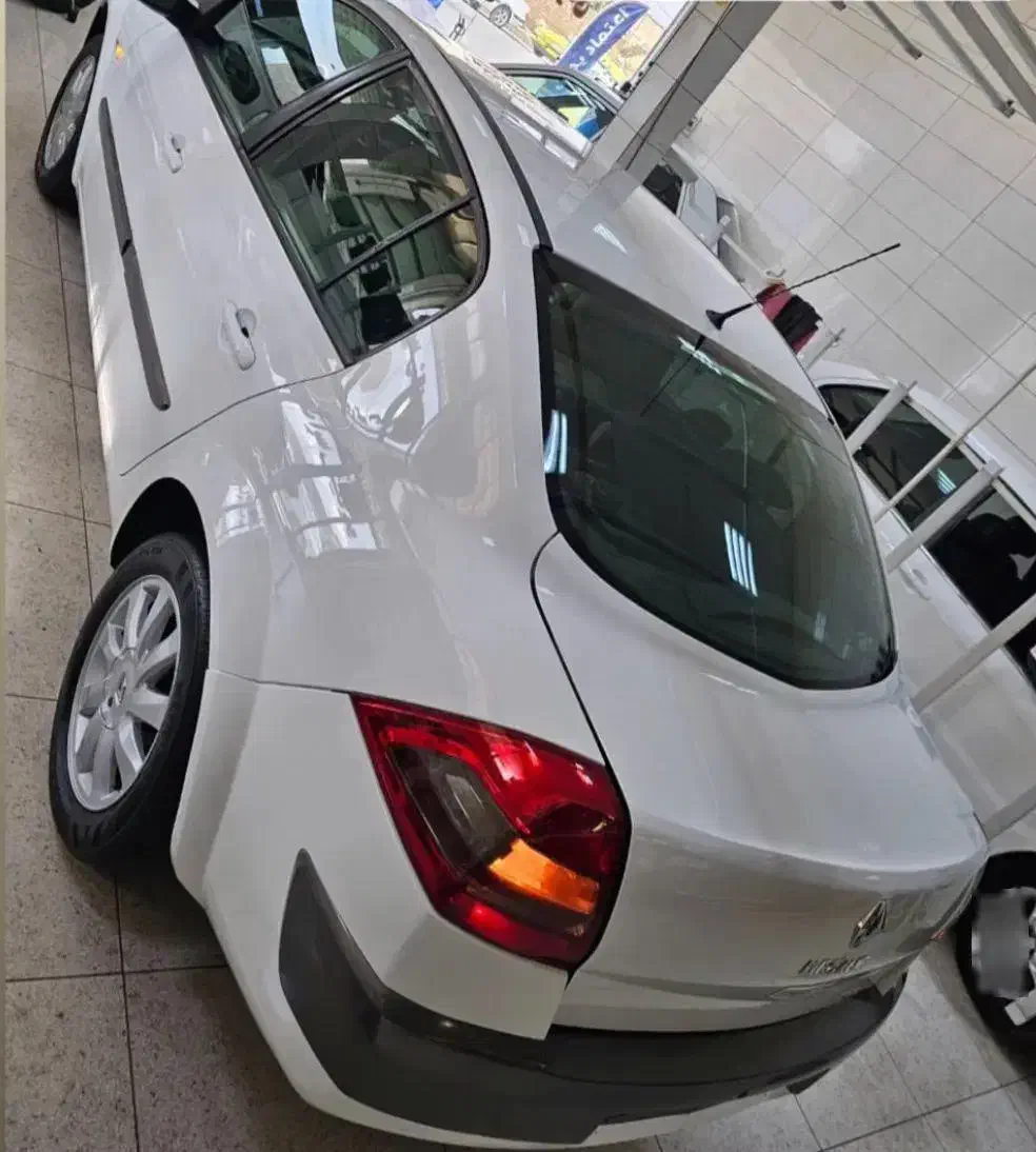 مگان ۲۰۰۰ اتومات سه لکه رنگ|خودرو سواری و وانت|ارومیه, |دیوار