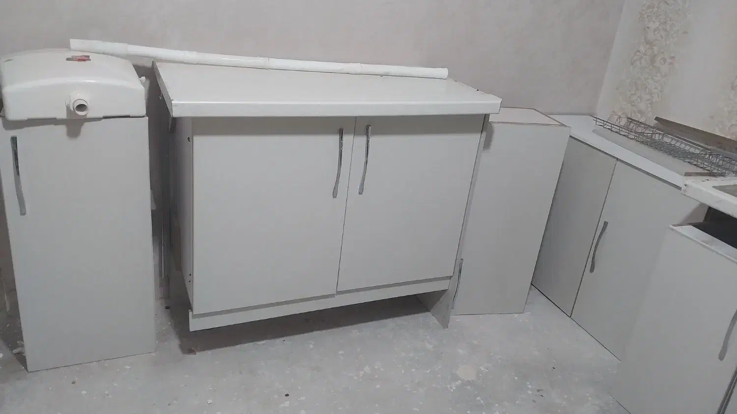 کابینت آشپزخانه با هود وسینک روشویی|آب‌چکان و نظم‌دهنده ظروف|قزوین, |دیوار