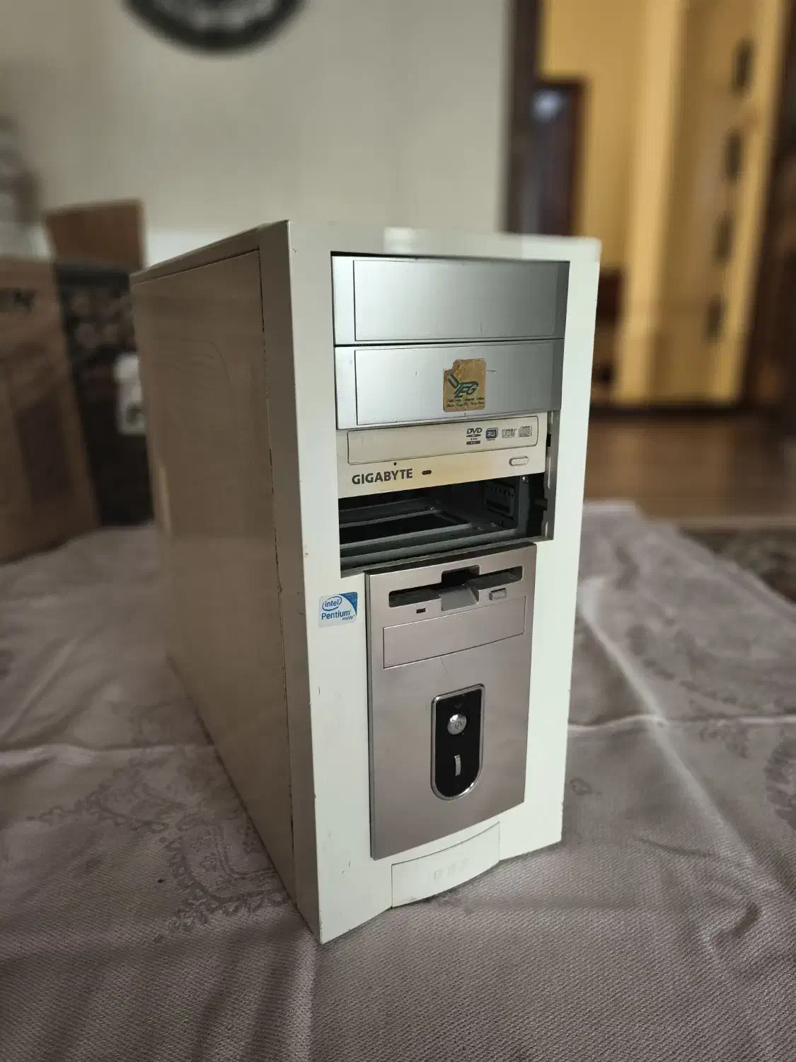 کیس قدیمی|رایانه رومیزی|گنبد کاووس, |دیوار