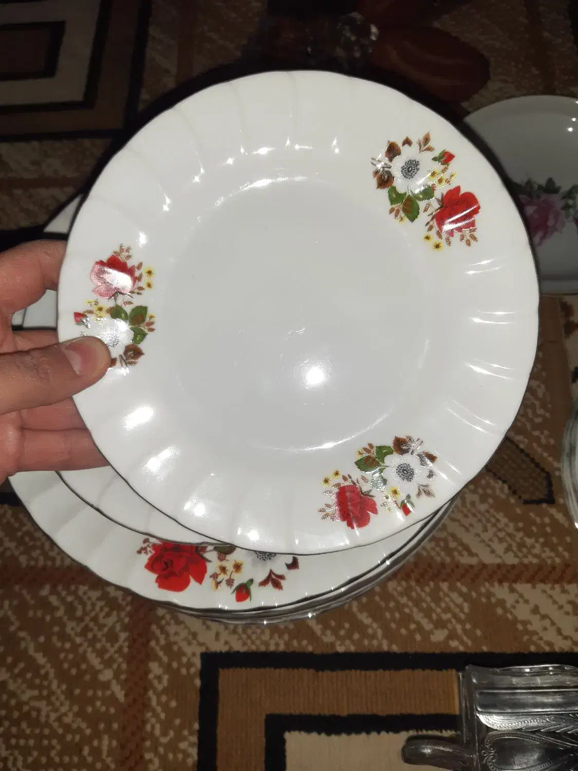 پشقاب و زیر پوستی گل سرخی|ظروف سرو و پذیرایی|اراک, |دیوار