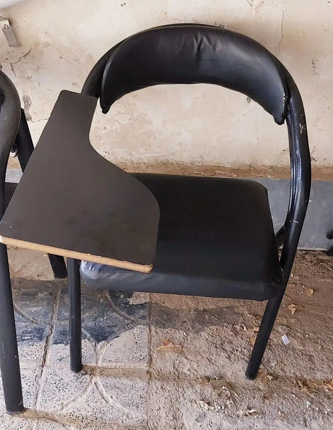 صندلی|صندلی و نیمکت|دوگنبدان, |دیوار