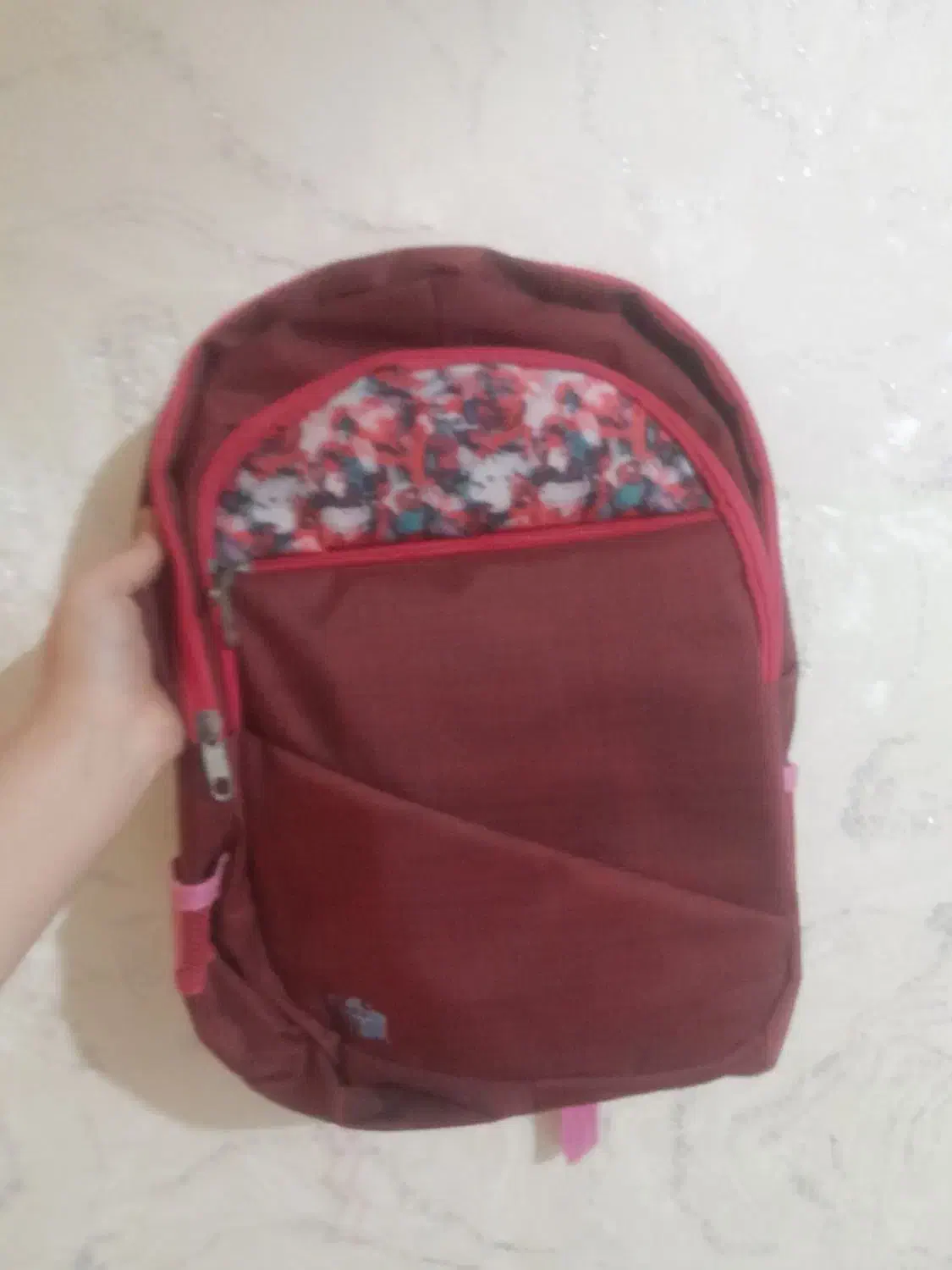 کیف مدرسه|کیف، کفش، کمربند|مشکین‌دشت, |دیوار