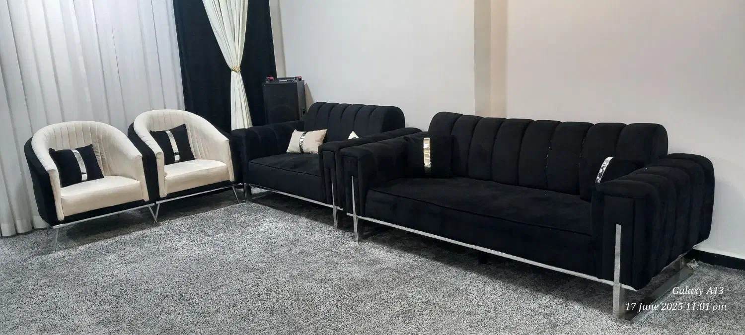 مبل هفت نفره مشکی سفید|مبلمان خانگی و میز عسلی|بندر کنگان, |دیوار