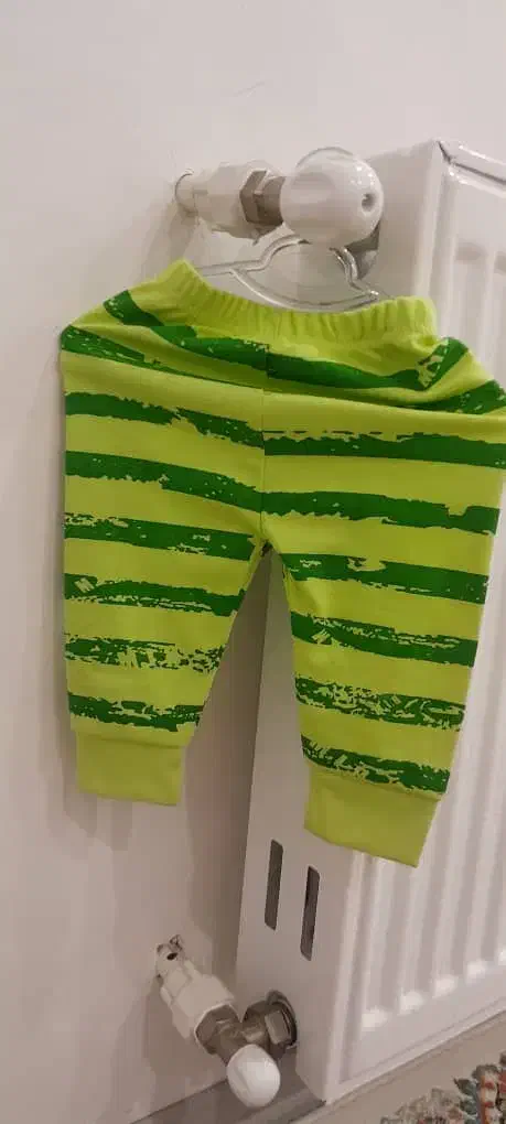 لباس یلدایی نوزادی|کفش و لباس بچه|اسلامشهر, شهرک قائمیه|دیوار