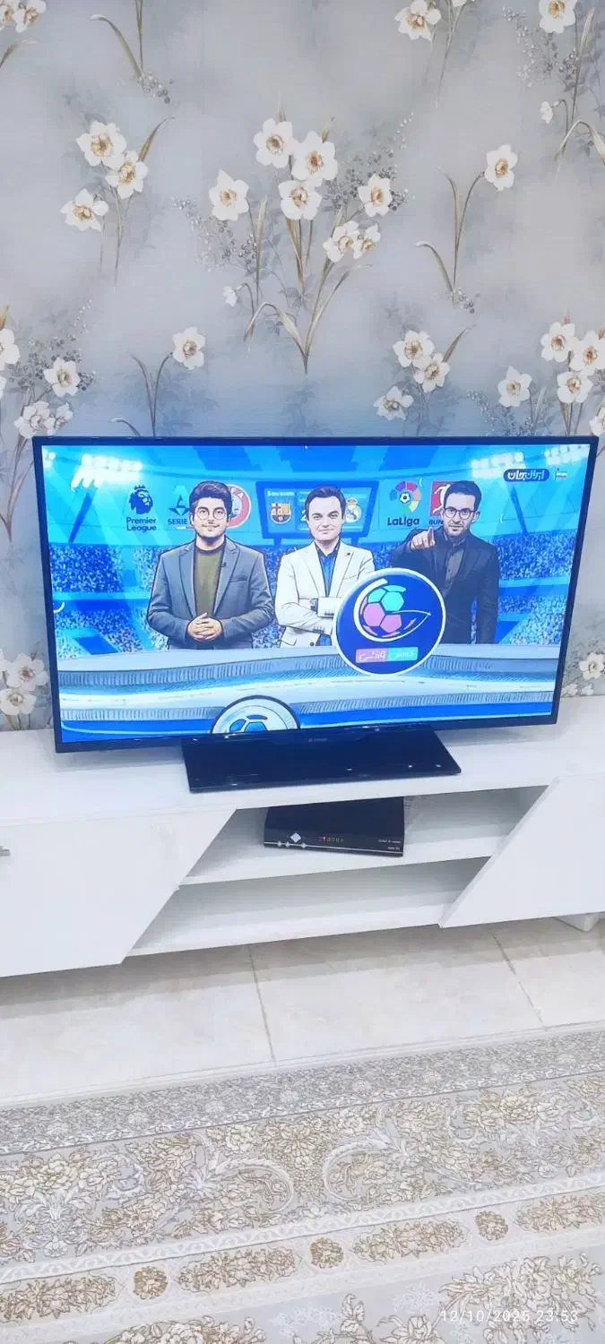 تلویزیون اسنوا 42 اینچ دهگلان|تلویزیون و پروژکتور|سنندج, |دیوار