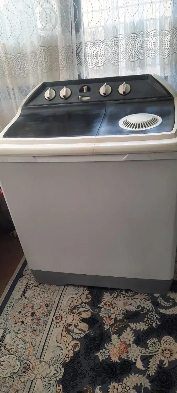 اسنوا ۱۰کیلوی بزرگ سالم. ال جی سالم تمیز،|ماشین لباسشویی و خشککن لباس|مشهد, فاطمیه|دیوار