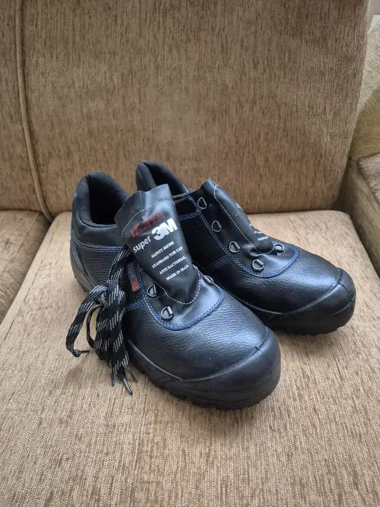 کفش ایمنی و صندل چرمی|کیف، کفش، کمربند|شیراز, دشت چنار|دیوار