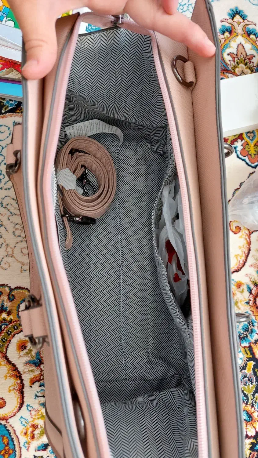 کیف|کیف، کفش، کمربند|فشاپویه, |دیوار